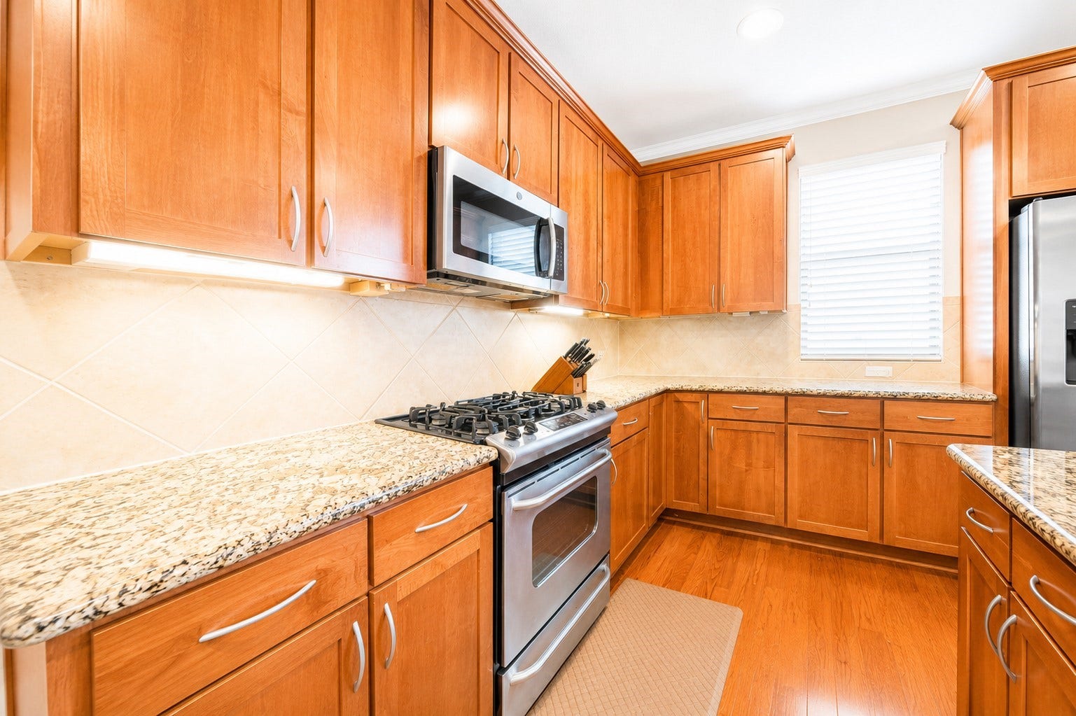 2320 Emancipation Avenue, Houston, TX 77004 2320 Emancipation Avenue, Houston, TX 77004