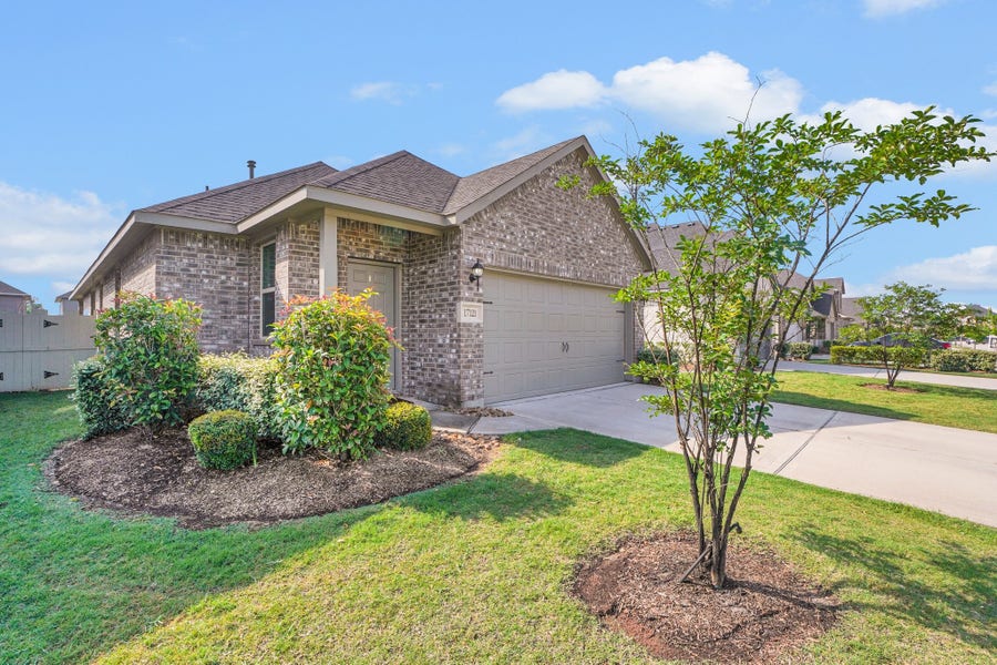 Property photo for 17121 Upland Bent Court, Conroe, TX