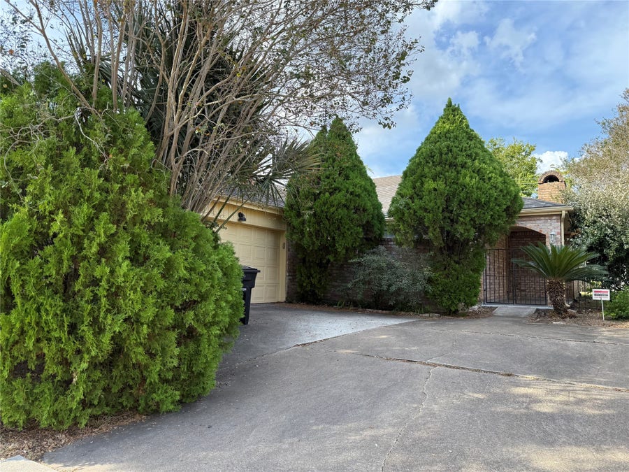 Property photo for 12734 Ashford Chase Drive, Houston, TX