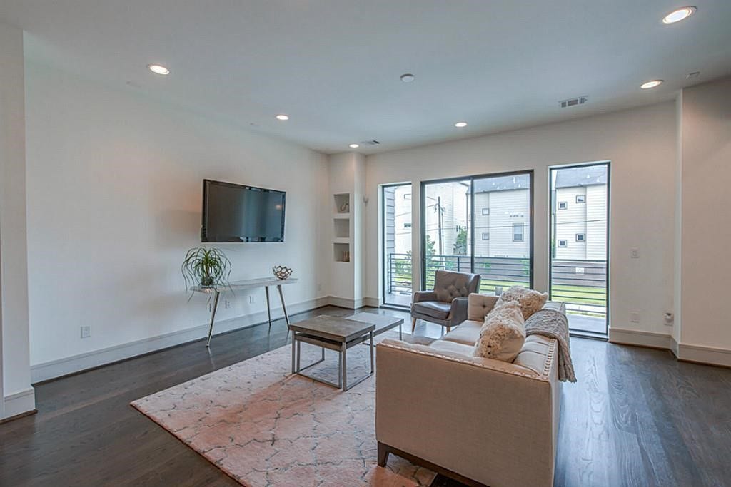 2516 Pease Street, Houston, TX 77003