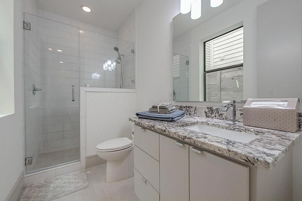 2516 Pease Street, Houston, TX 77003