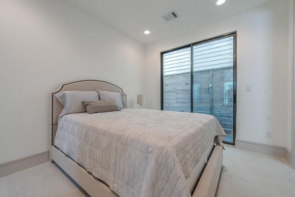 2516 Pease Street, Houston, TX 77003