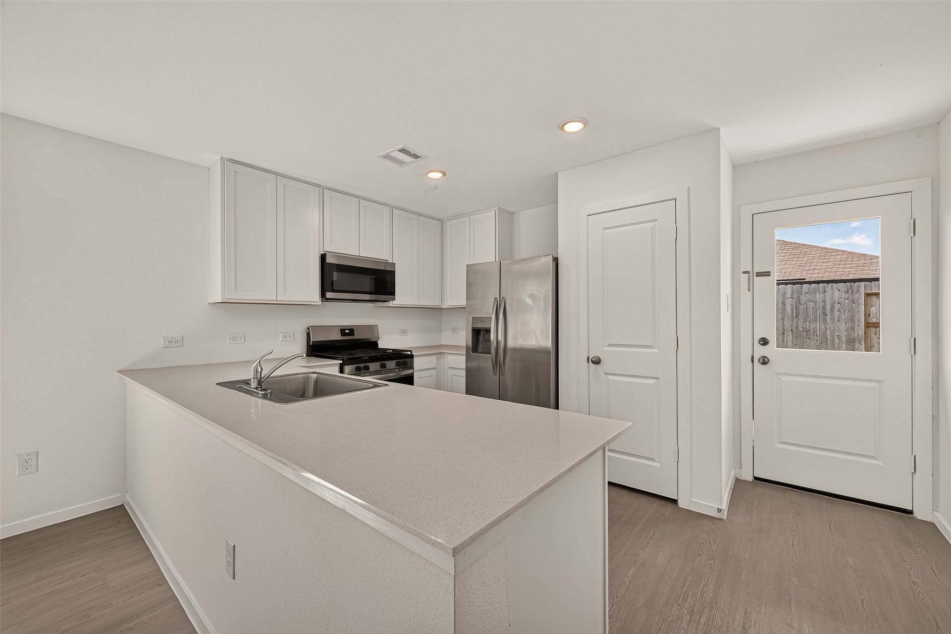 6143 Sunburst Scarlett Drive, Katy, TX 77493 6143 Sunburst Scarlett Drive, Katy, TX 77493