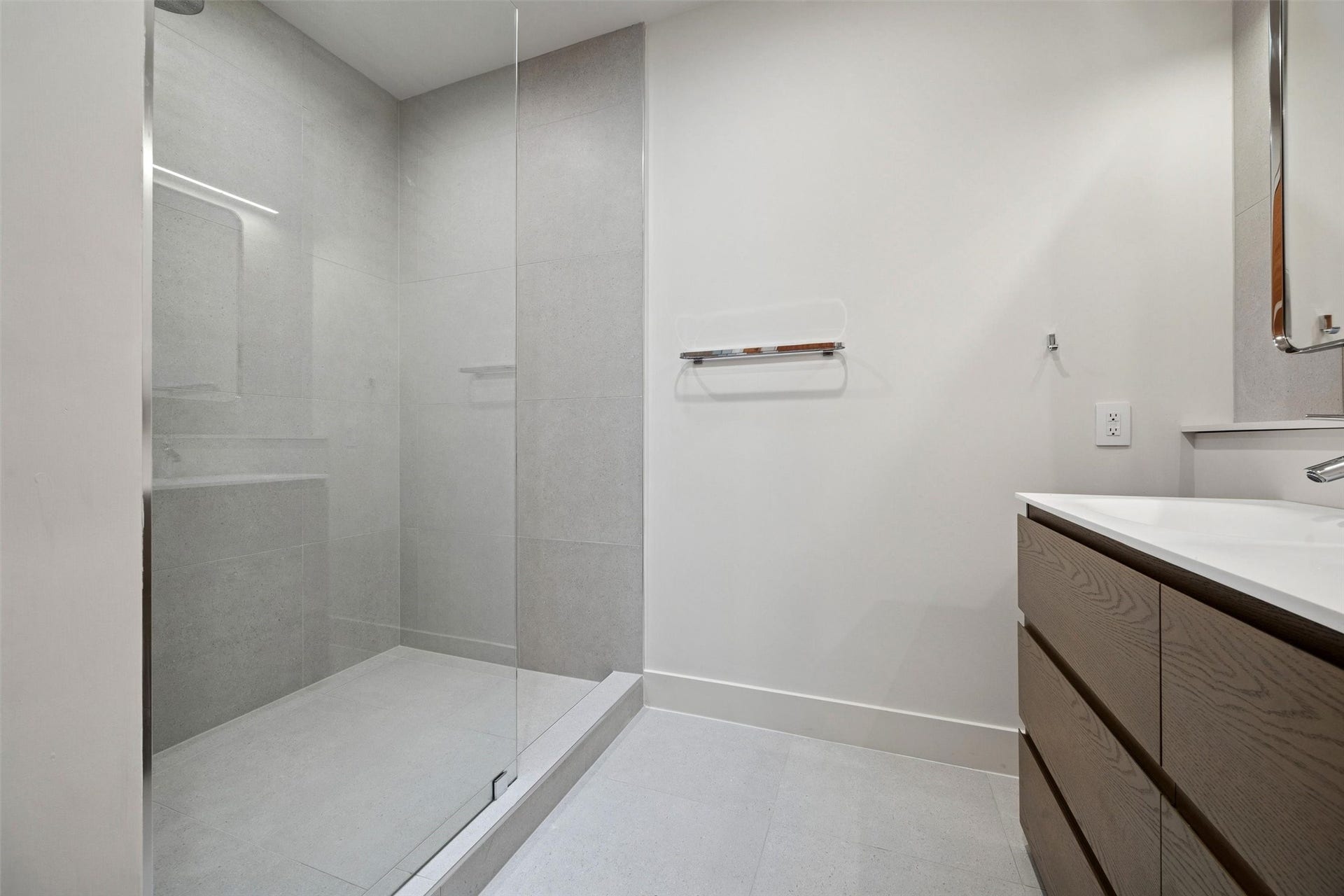 3514 Mount Vernon Street, Houston, TX 77006 3514 Mount Vernon Street, Houston, TX 77006