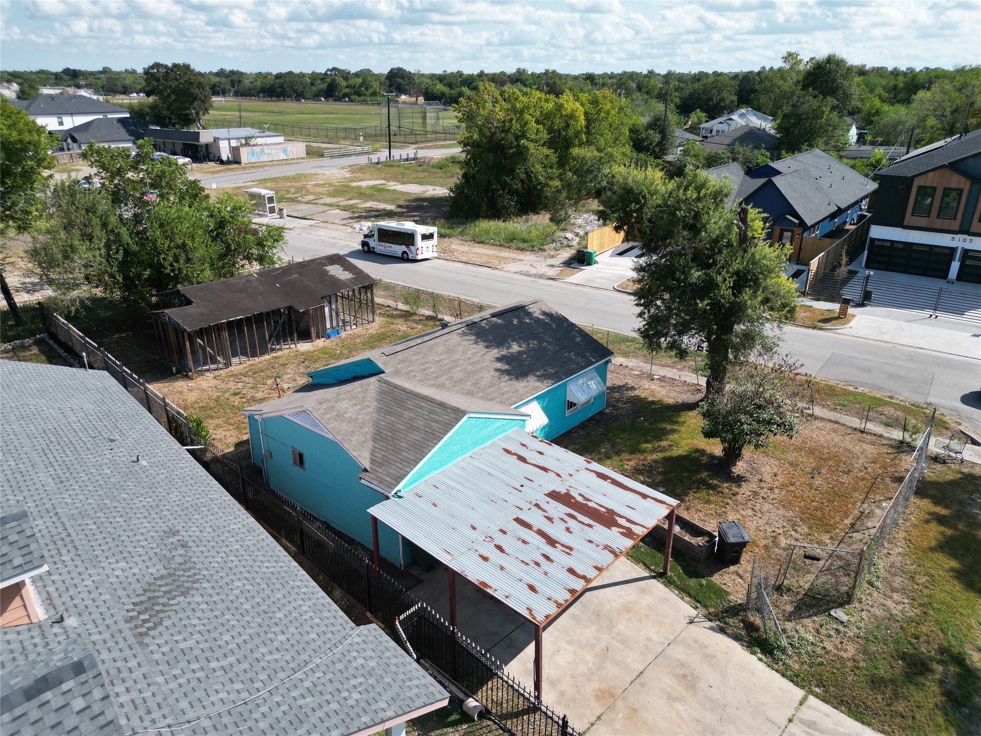 7355 Iwo Jima Road, Houston, TX 77033