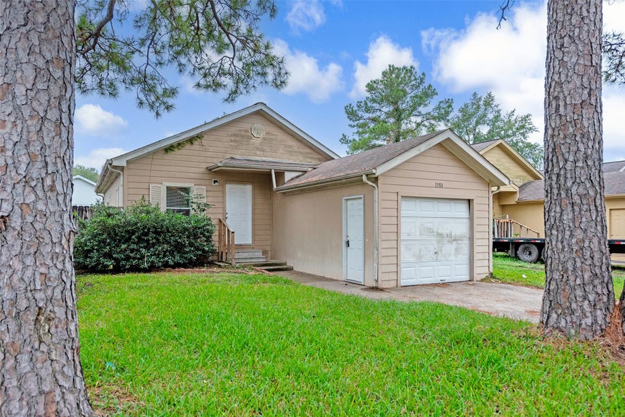 Property photo for 11734 Greenglen Drive, Houston, TX