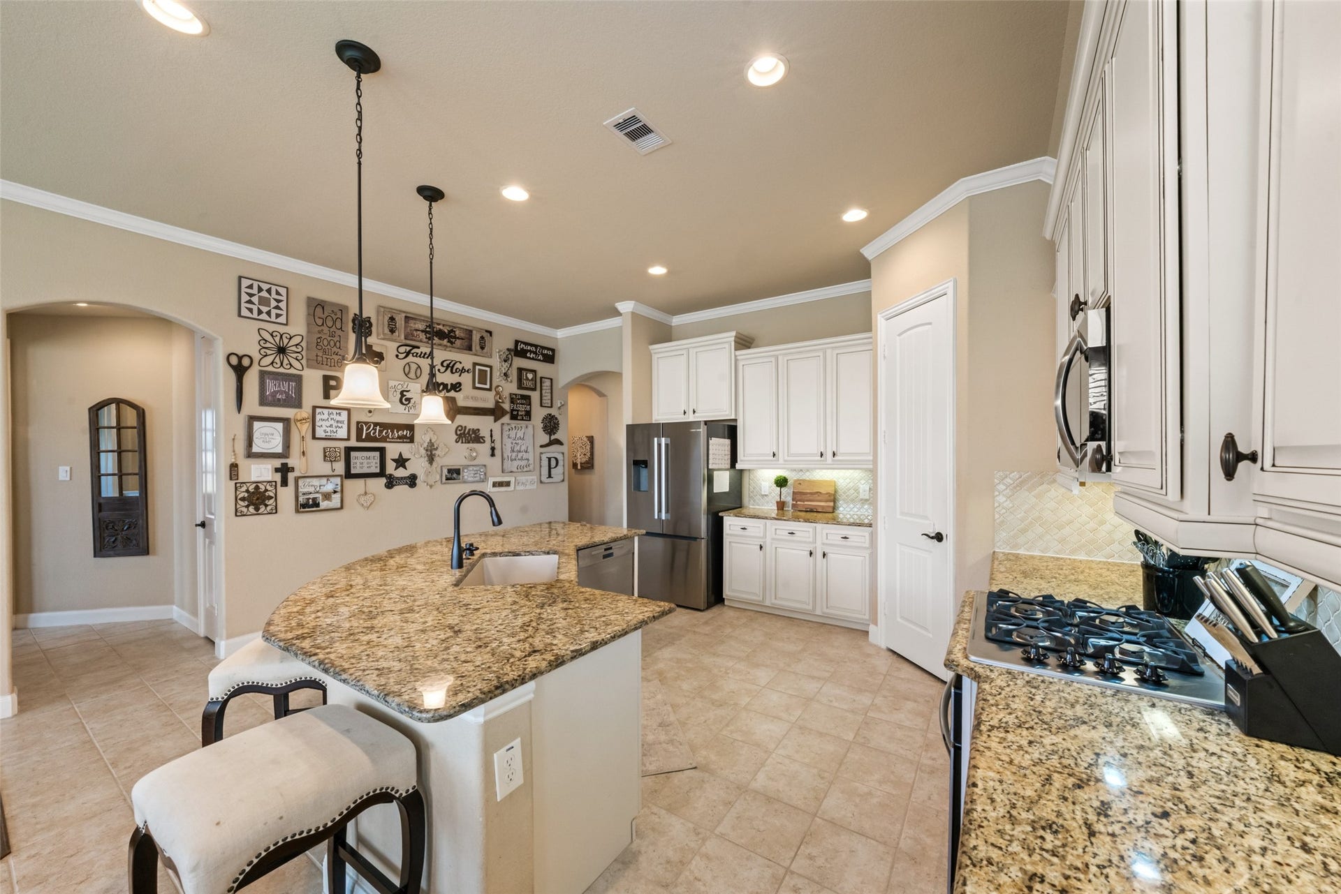 So much room for all of your cooking needs.