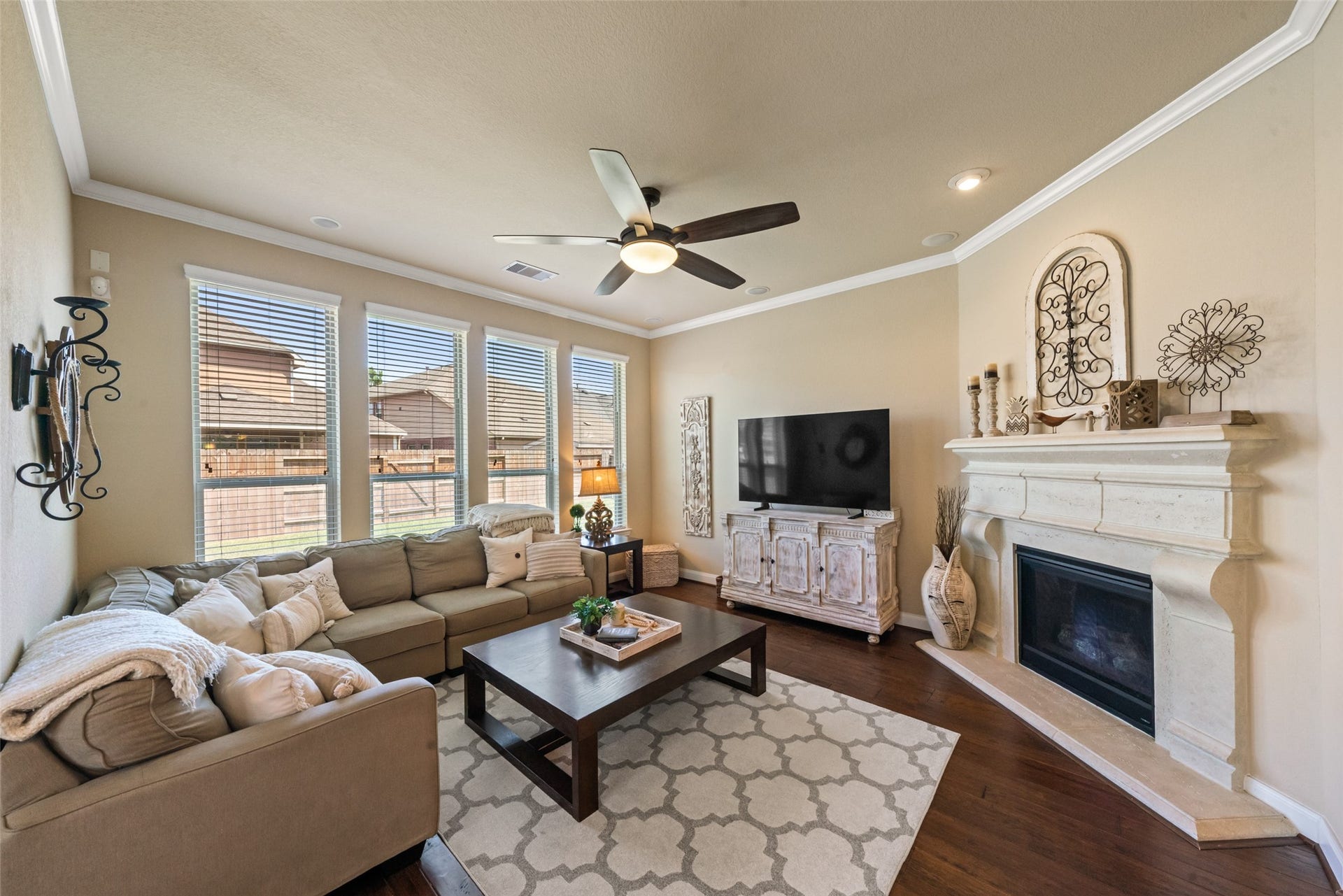 Lovely fireplace with crown molding