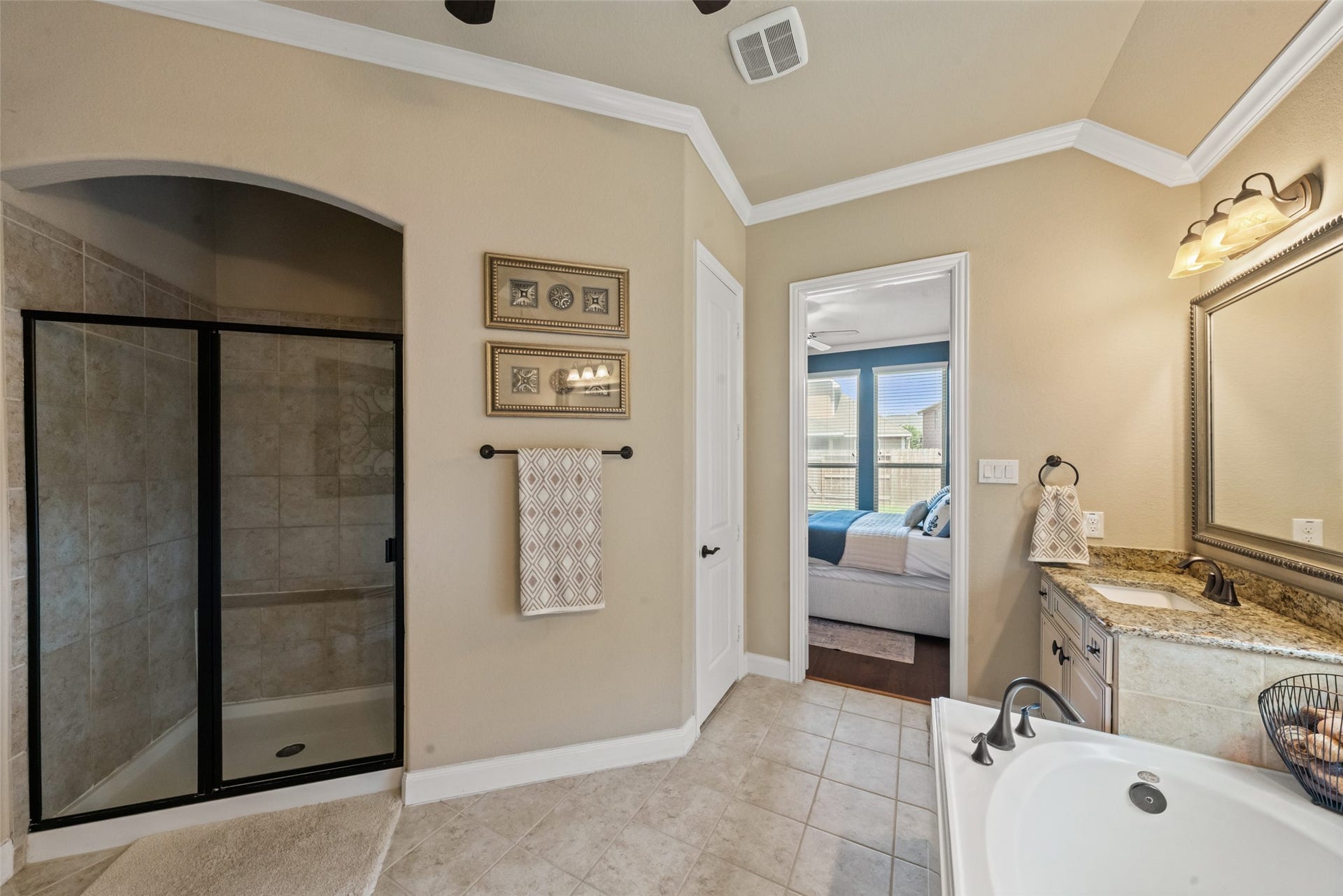 En suite with walk in shower