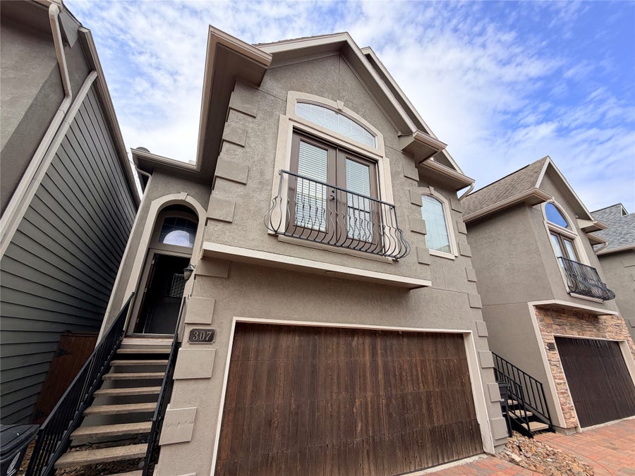 Property photo for 307 Grove Street, Houston, TX