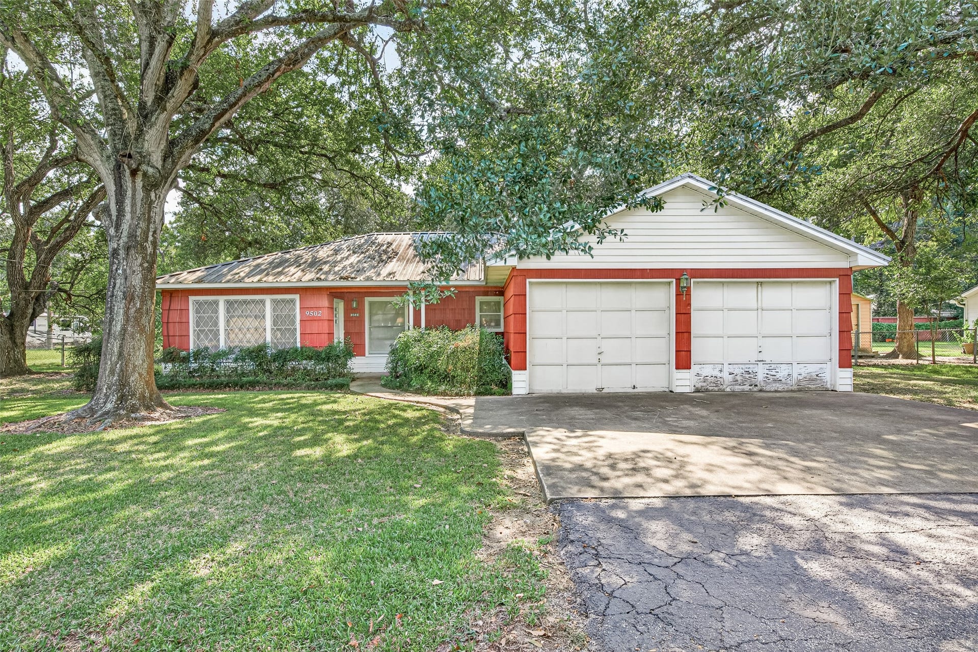 Welcome to 9502 Line St!
