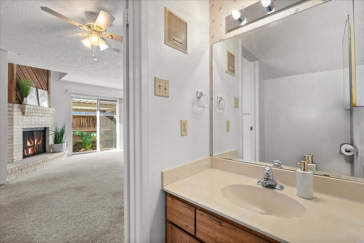 1900 Bay Area Boulevard, #C118, Houston, TX 77058 1900 Bay Area Boulevard, #C118, Houston, TX 77058