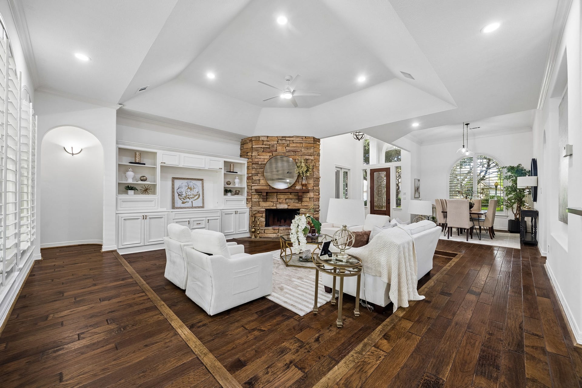 19 Clear Springs Court, Sugar Land, TX 77479 19 Clear Springs Court, Sugar Land, TX 77479