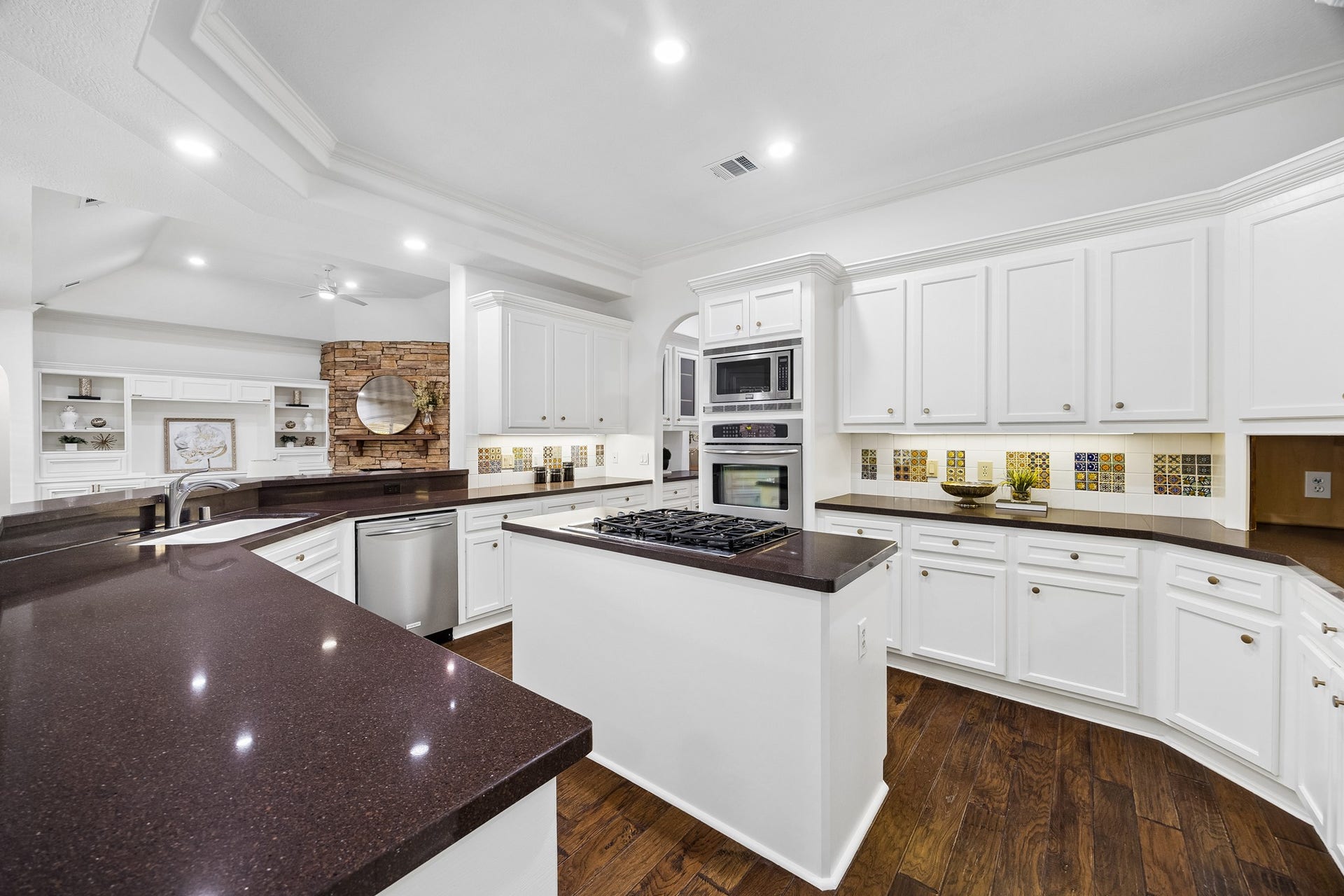 19 Clear Springs Court, Sugar Land, TX 77479 19 Clear Springs Court, Sugar Land, TX 77479