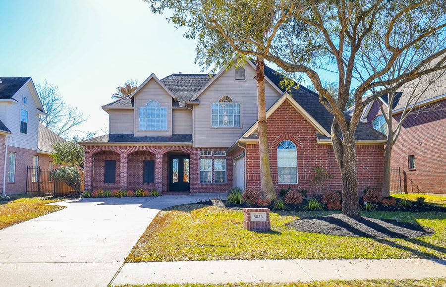 Property photo for 5835 Stratford Gardens Drive, Sugar Land, TX