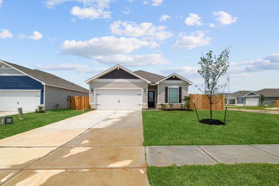 Property photo for 672 Rusted Spur Way, Waller, TX