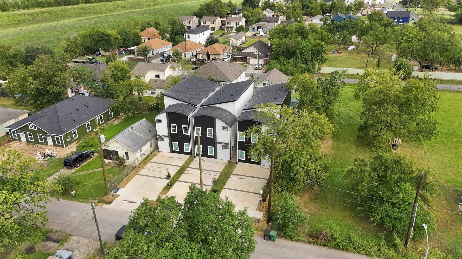 9725 Turnbow A and B, Houston, TX 77029 9725 Turnbow A and B, Houston, TX 77029