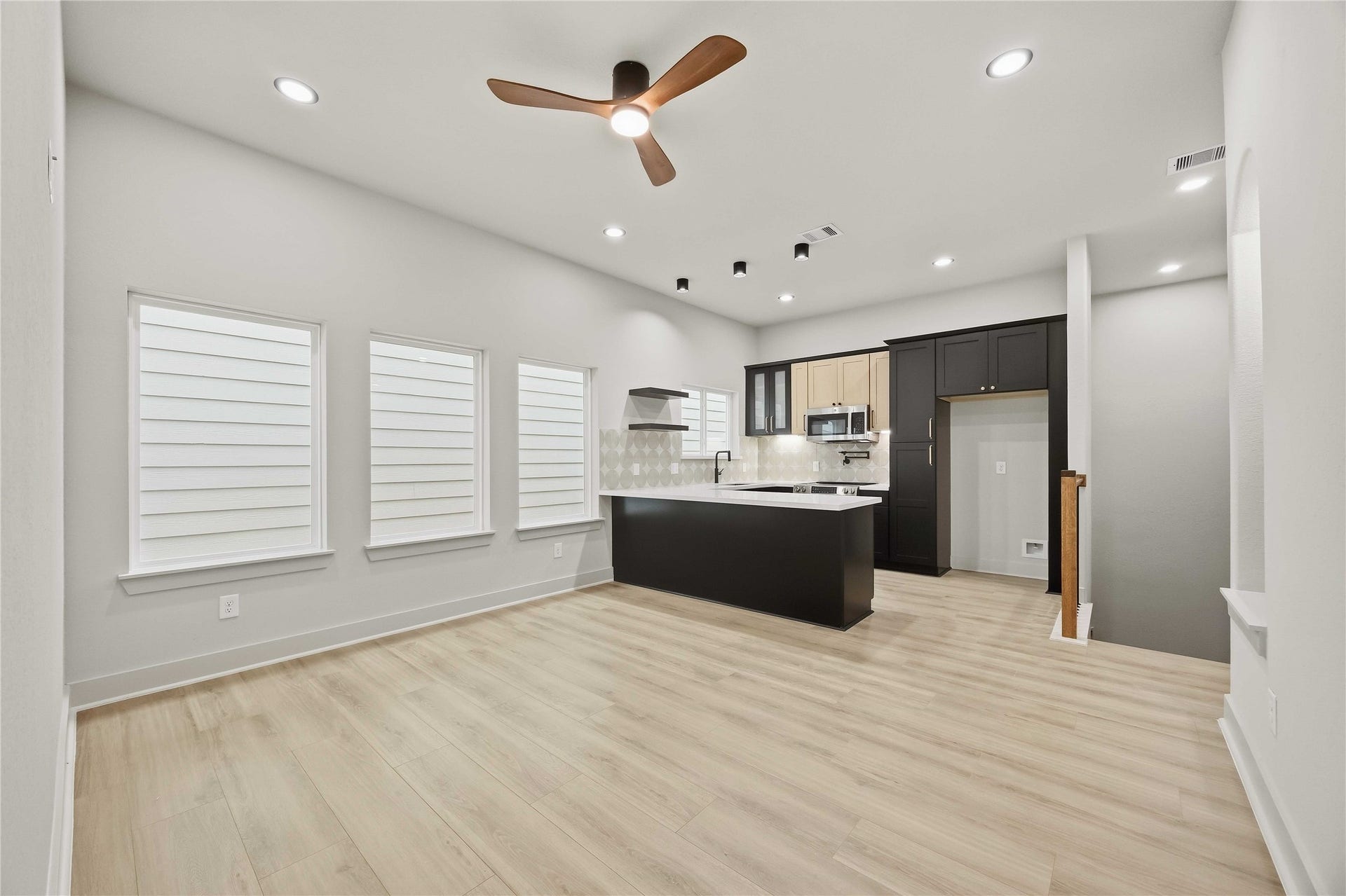 9725 Turnbow A and B, Houston, TX 77029 9725 Turnbow A and B, Houston, TX 77029