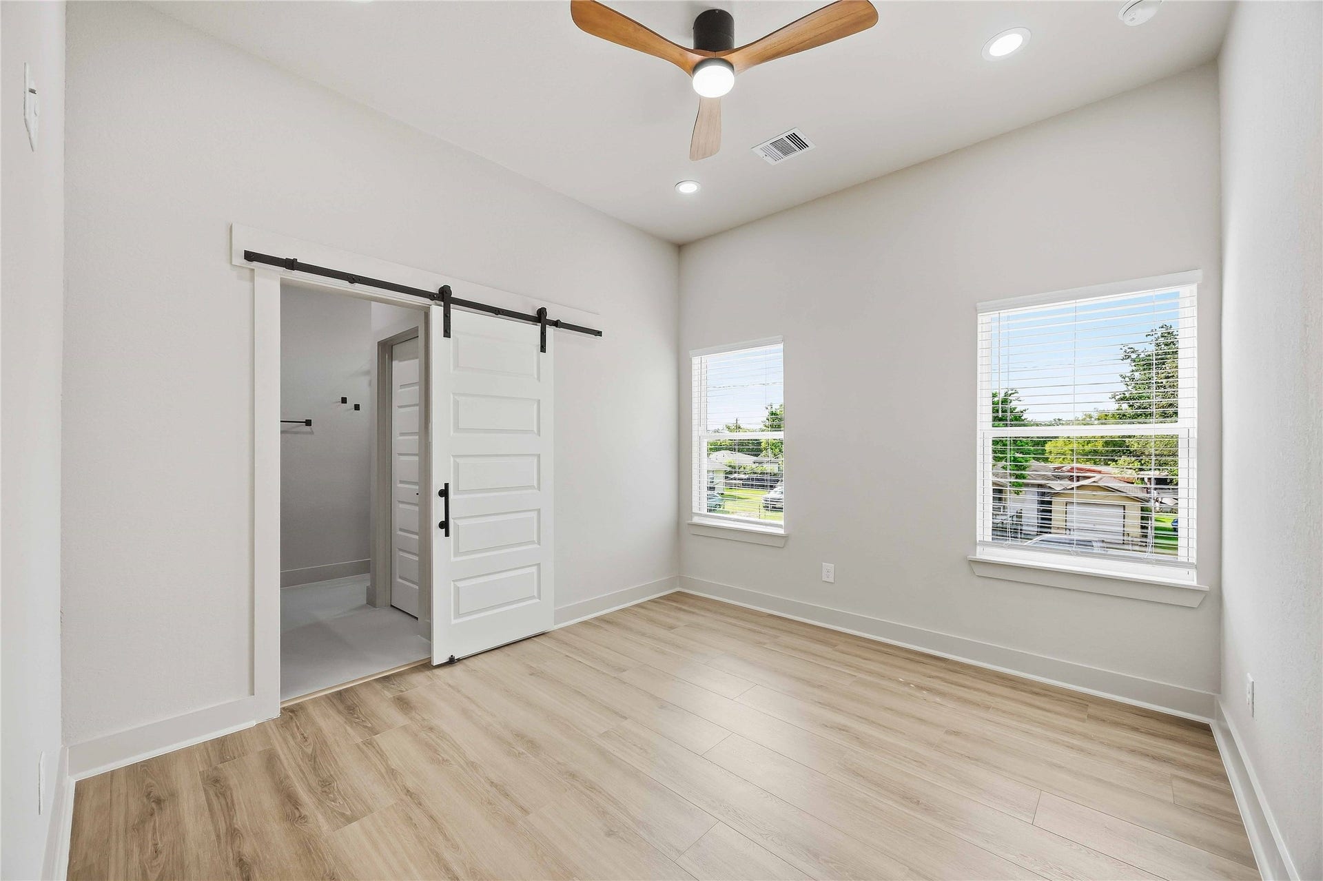9725 Turnbow A and B, Houston, TX 77029 9725 Turnbow A and B, Houston, TX 77029