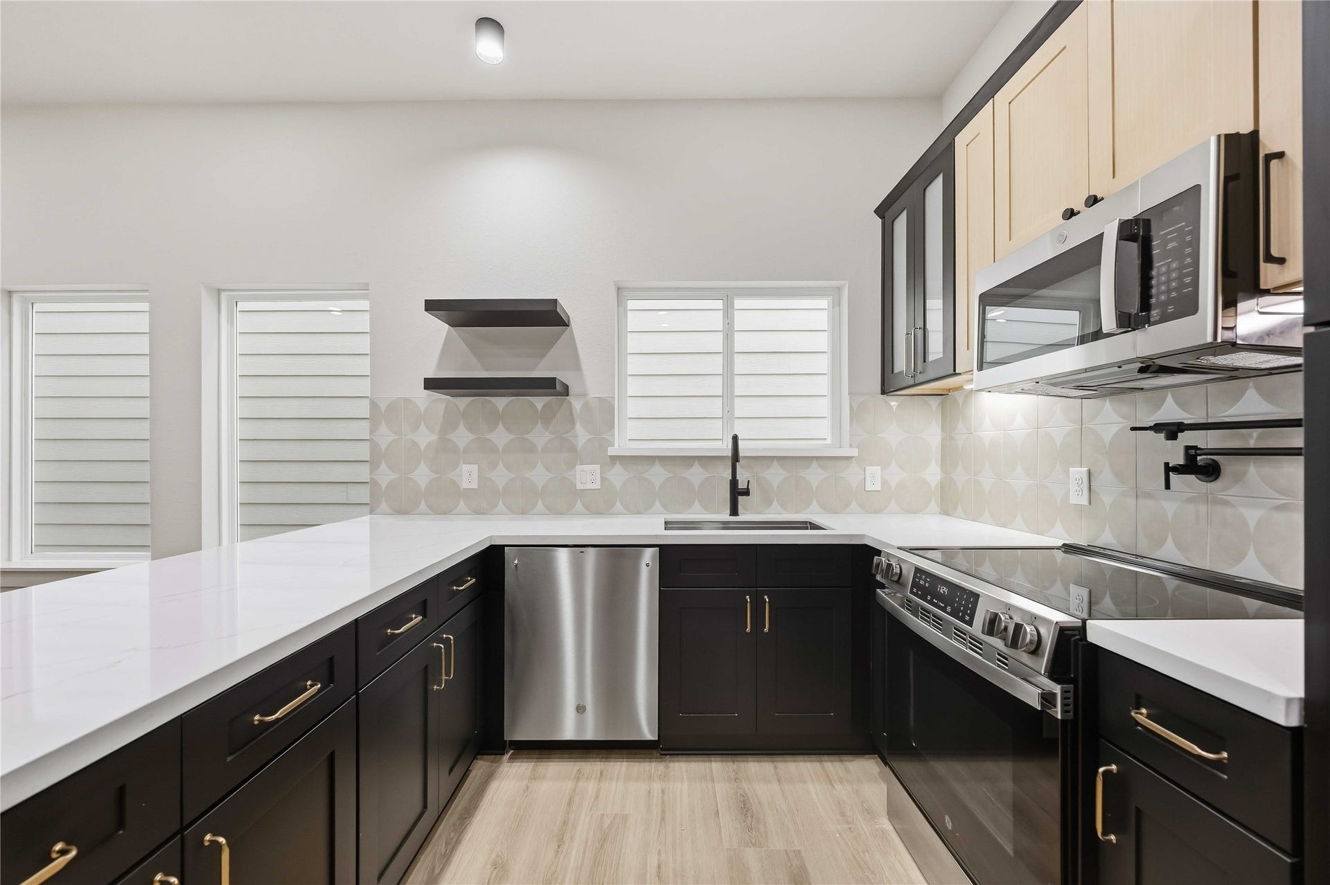 9725 Turnbow A and B, Houston, TX 77029 9725 Turnbow A and B, Houston, TX 77029