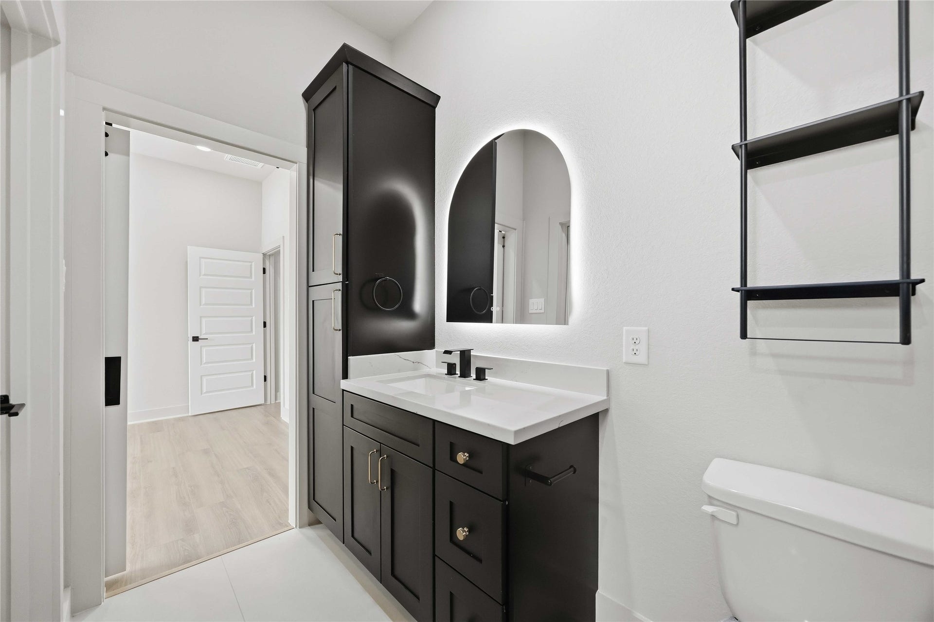 9725 Turnbow A and B, Houston, TX 77029 9725 Turnbow A and B, Houston, TX 77029