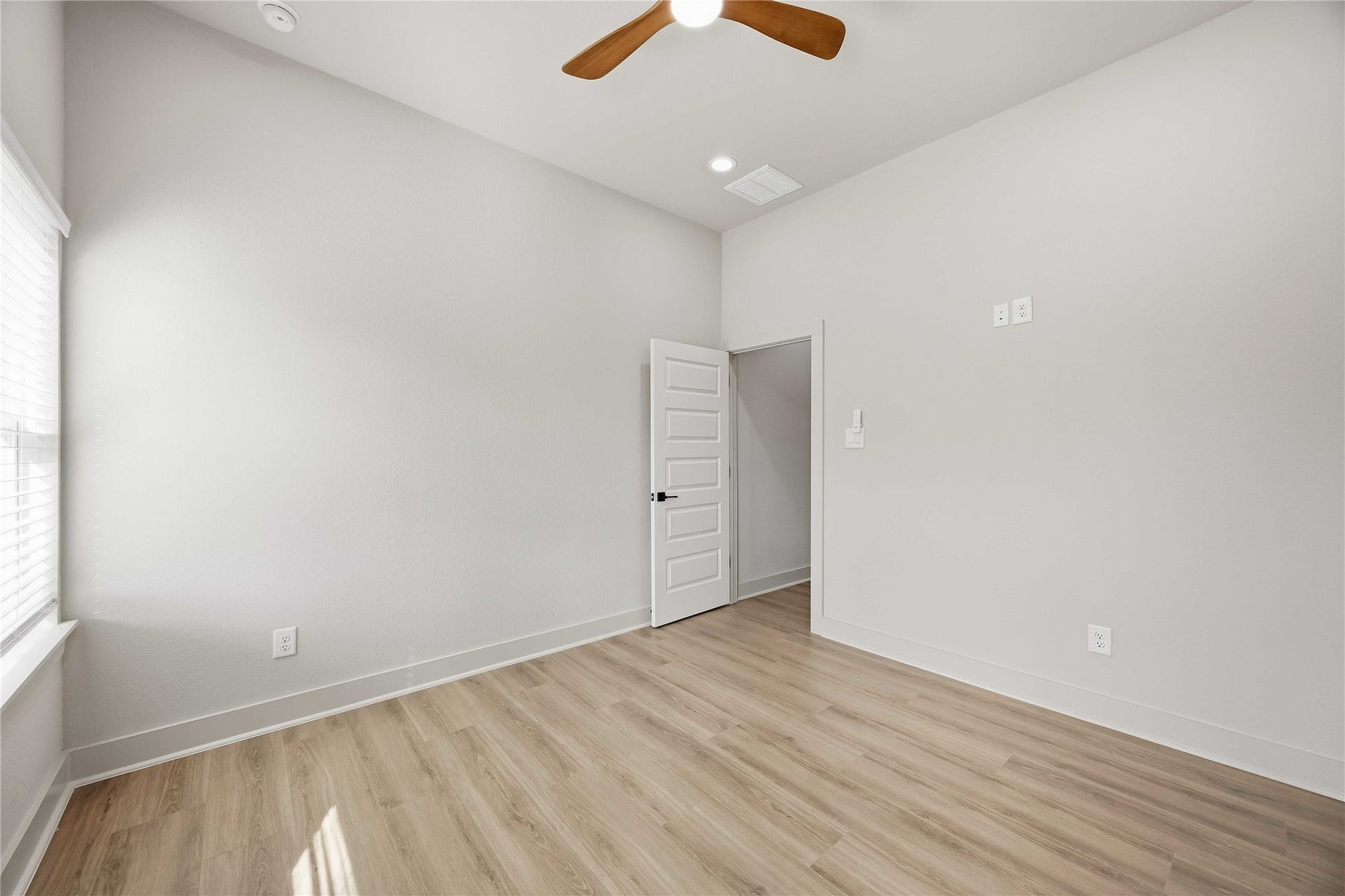 9725 Turnbow A and B, Houston, TX 77029 9725 Turnbow A and B, Houston, TX 77029