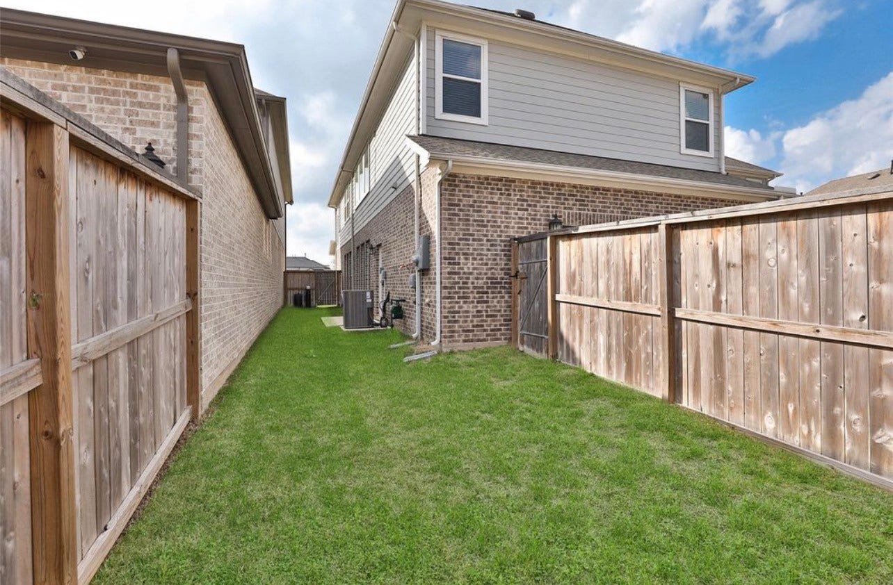 2206 Bridgeport Path Drive, Missouri City, TX 77459 2206 Bridgeport Path Drive, Missouri City, TX 77459