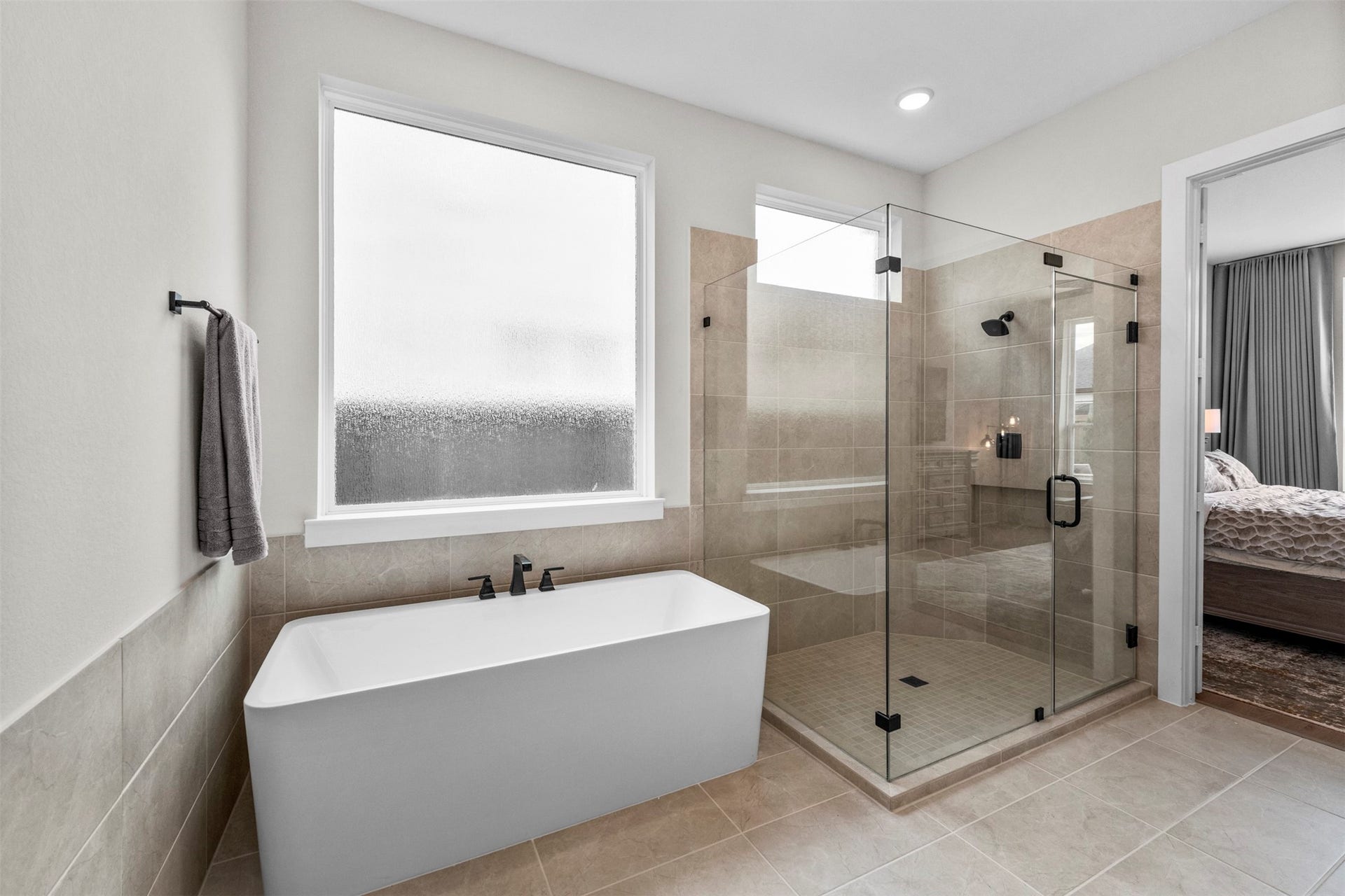28033 Pebble Park Drive, Spring, TX 77386 Primary bedroom ensuite