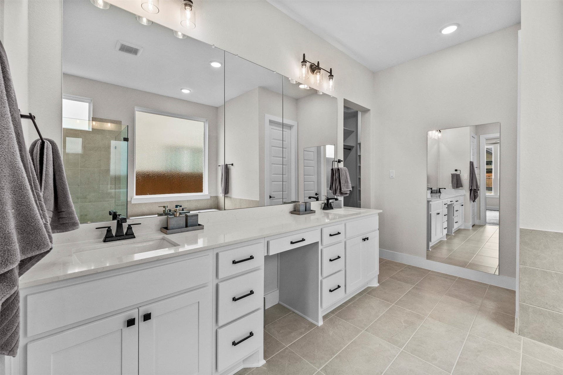 28033 Pebble Park Drive, Spring, TX 77386 Primary bedroom ensuite