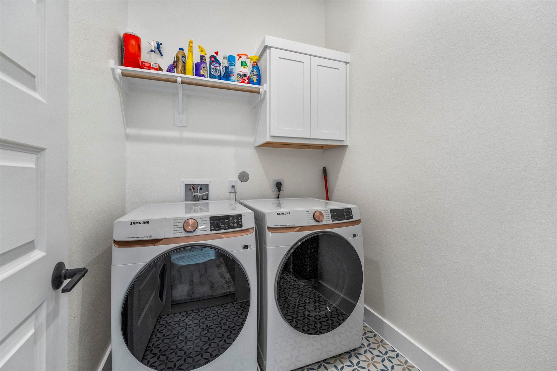 28033 Pebble Park Drive, Spring, TX 77386 28033 Pebble Park Drive, Spring, TX 77386