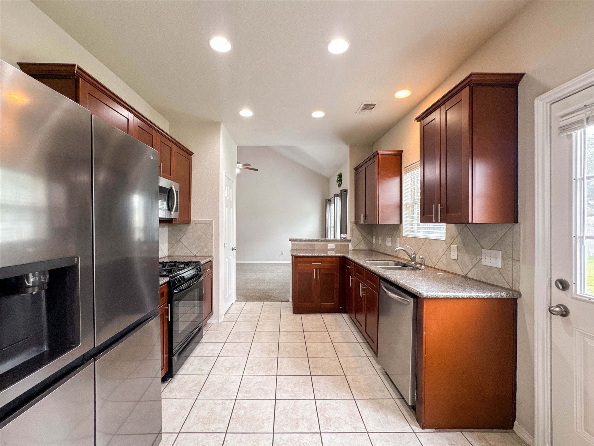 3041 Boxwood Springs Lane, Dickinson, TX 77539 3041 Boxwood Springs Lane, Dickinson, TX 77539