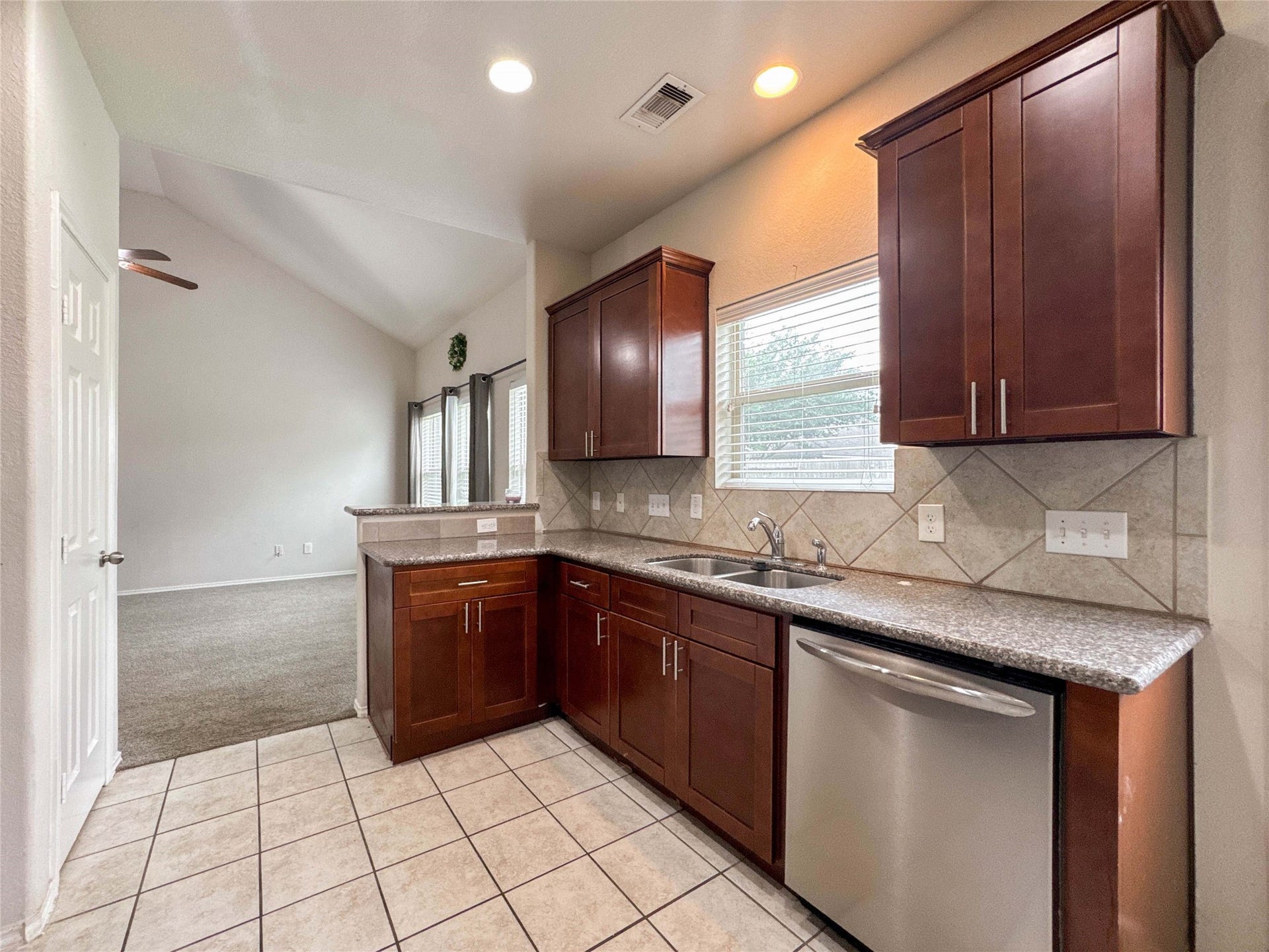 3041 Boxwood Springs Lane, Dickinson, TX 77539 3041 Boxwood Springs Lane, Dickinson, TX 77539