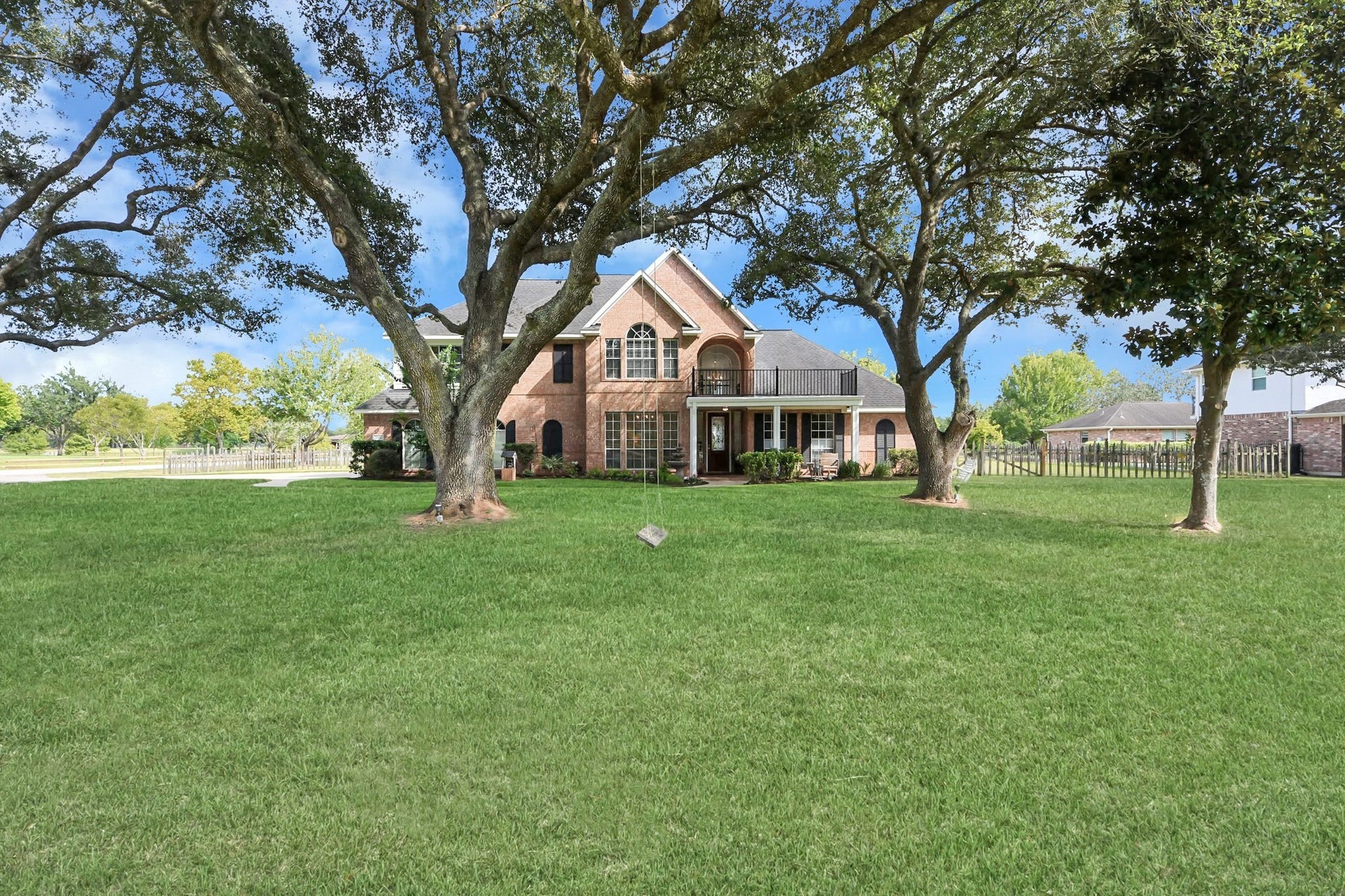 3903 Indian Point, Missouri City, TX 77459 1.6 acres of an entertainer's dream!