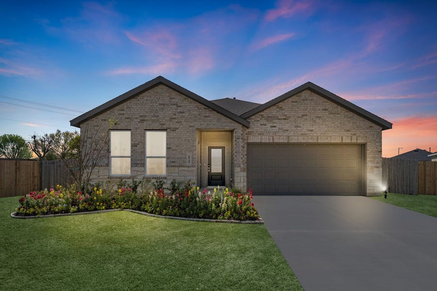 Property photo for 12 Robin Court, Angleton, TX