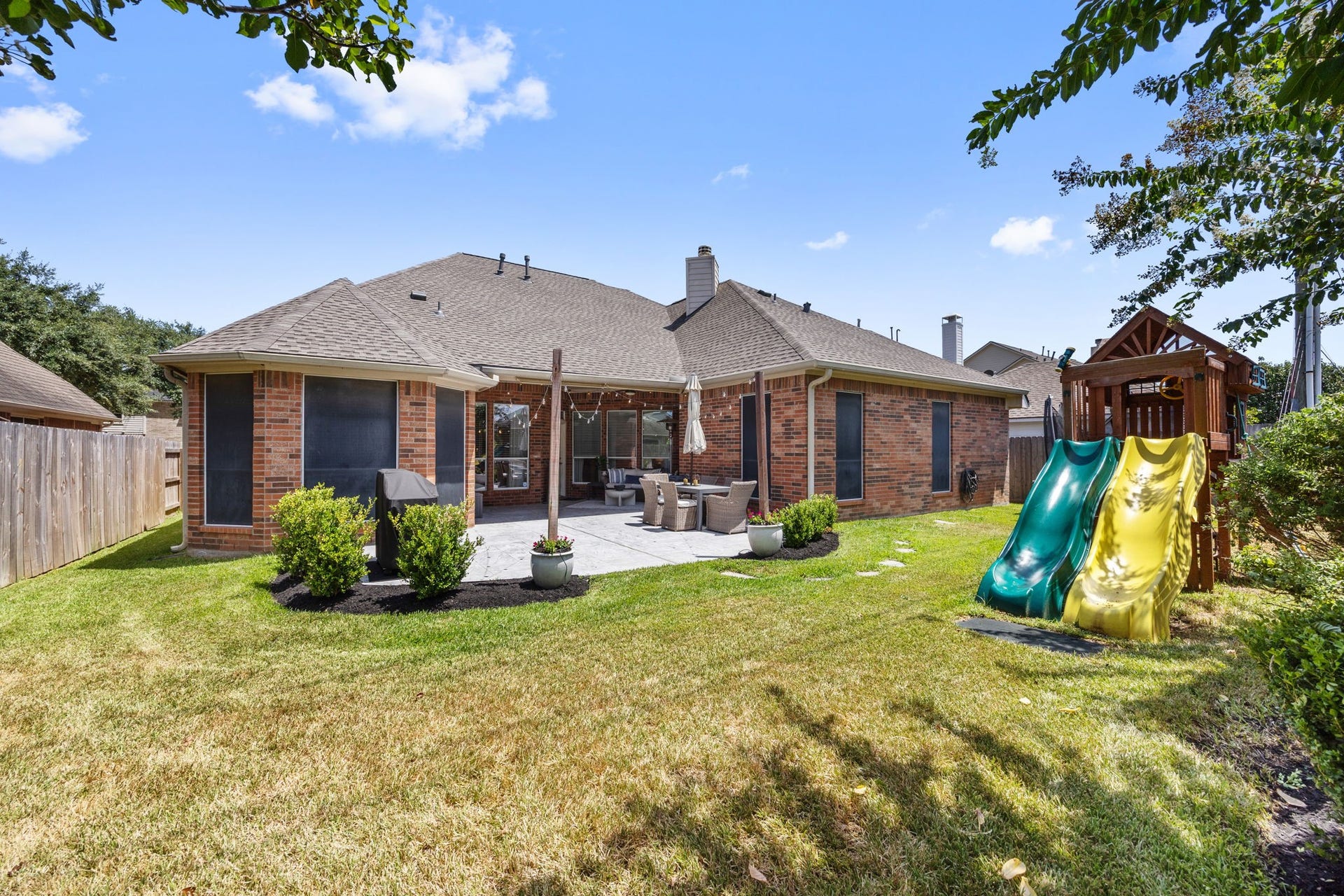 26823 Sandy Arbor Lane, Katy, TX 77494 A one-story home with this size backyard is a rare find in Cinco Ranch! Plenty of room for pets and play, outdoor entertaining or simply enjoying the outdoors.