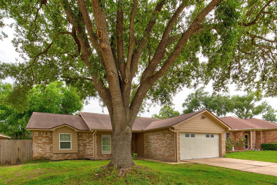 Property photo for 21043 Settlers Valley Drive, Katy, TX