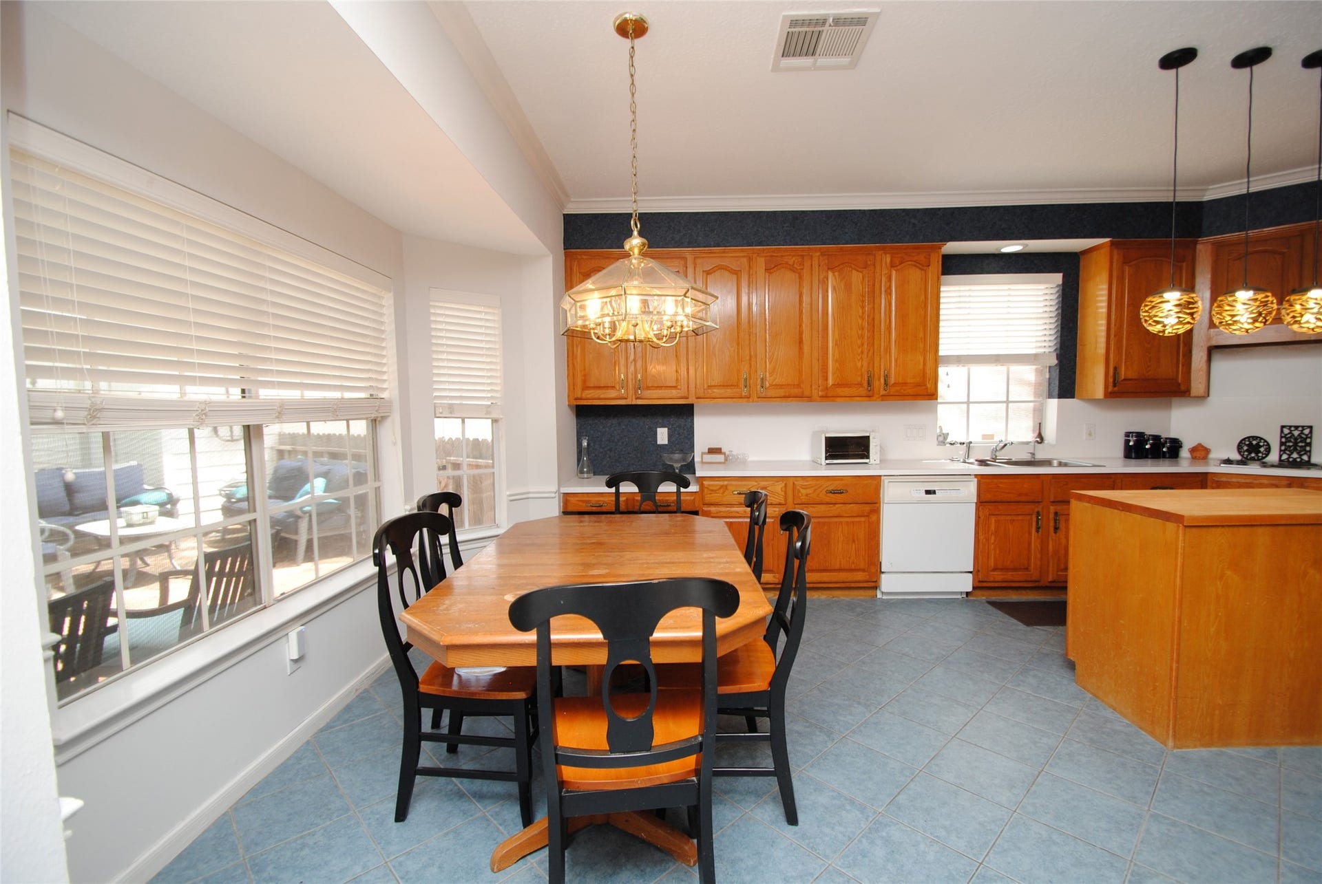 4110 Alice Drive, Sugar Land, TX 77478 4110 Alice Drive, Sugar Land, TX 77478