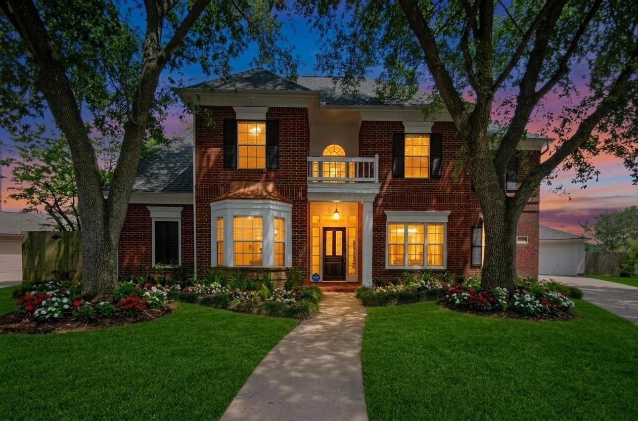 4110 Alice Drive, Sugar Land, TX 77478 4110 Alice Drive, Sugar Land, TX 77478