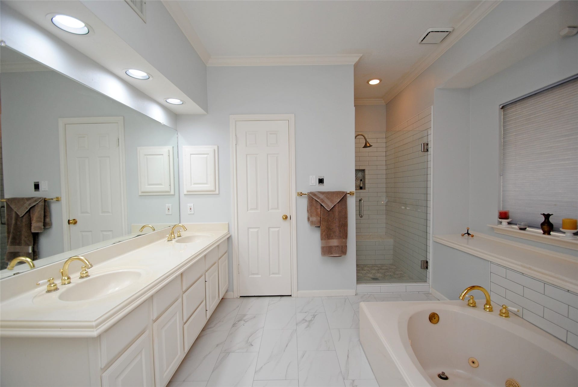4110 Alice Drive, Sugar Land, TX 77478 4110 Alice Drive, Sugar Land, TX 77478