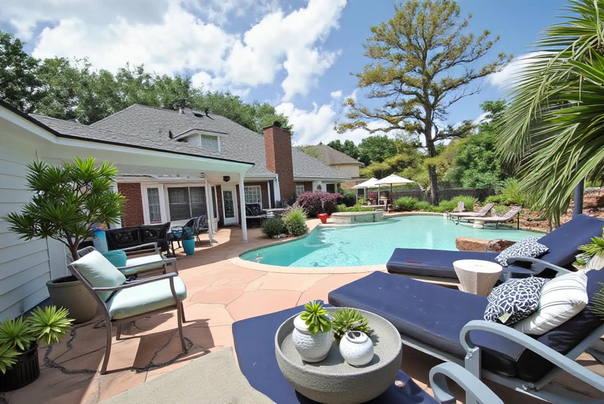 4110 Alice Drive, Sugar Land, TX 77478 4110 Alice Drive, Sugar Land, TX 77478
