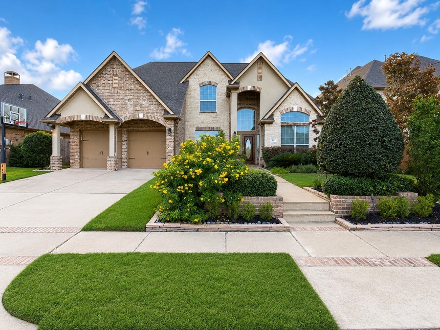 Property photo for 822 Floriencia Street, Sugar Land, TX