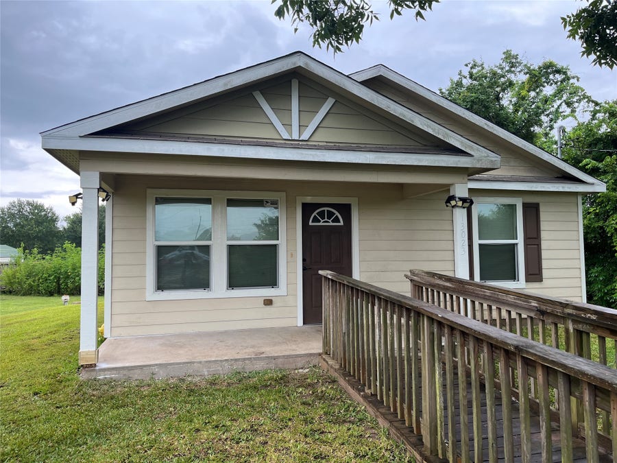 Property photo for 13023 Pleasant Valley Drive, Rosharon, TX