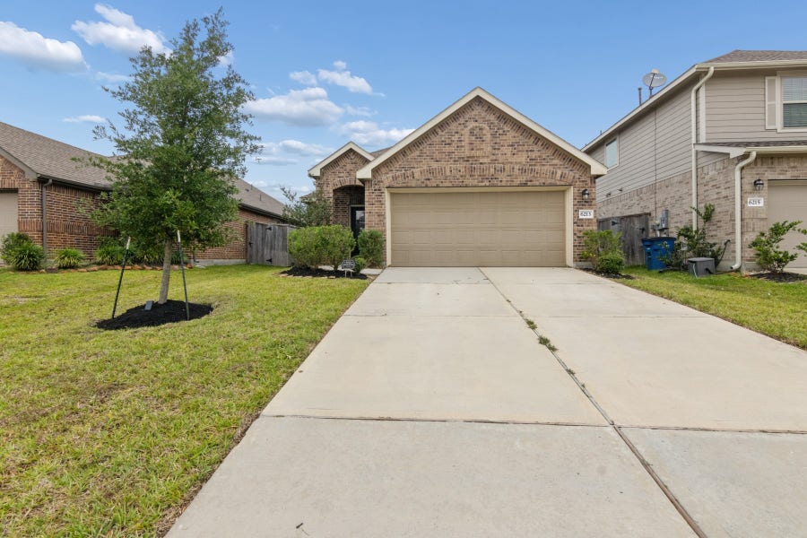 Property photo for 6213 Arcadia Sound Lane, Houston, TX