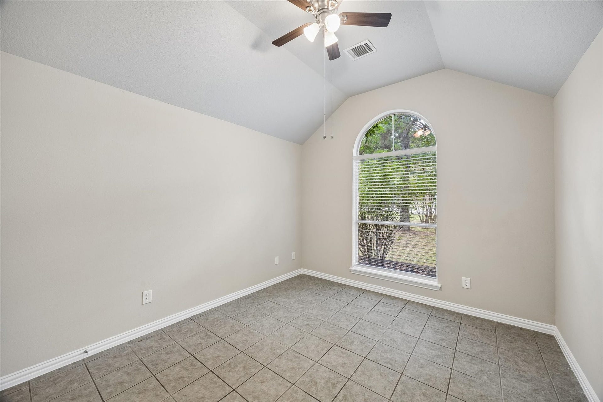 3530 Valerie Lane, Spring, TX 77380 3530 Valerie Lane, Spring, TX 77380