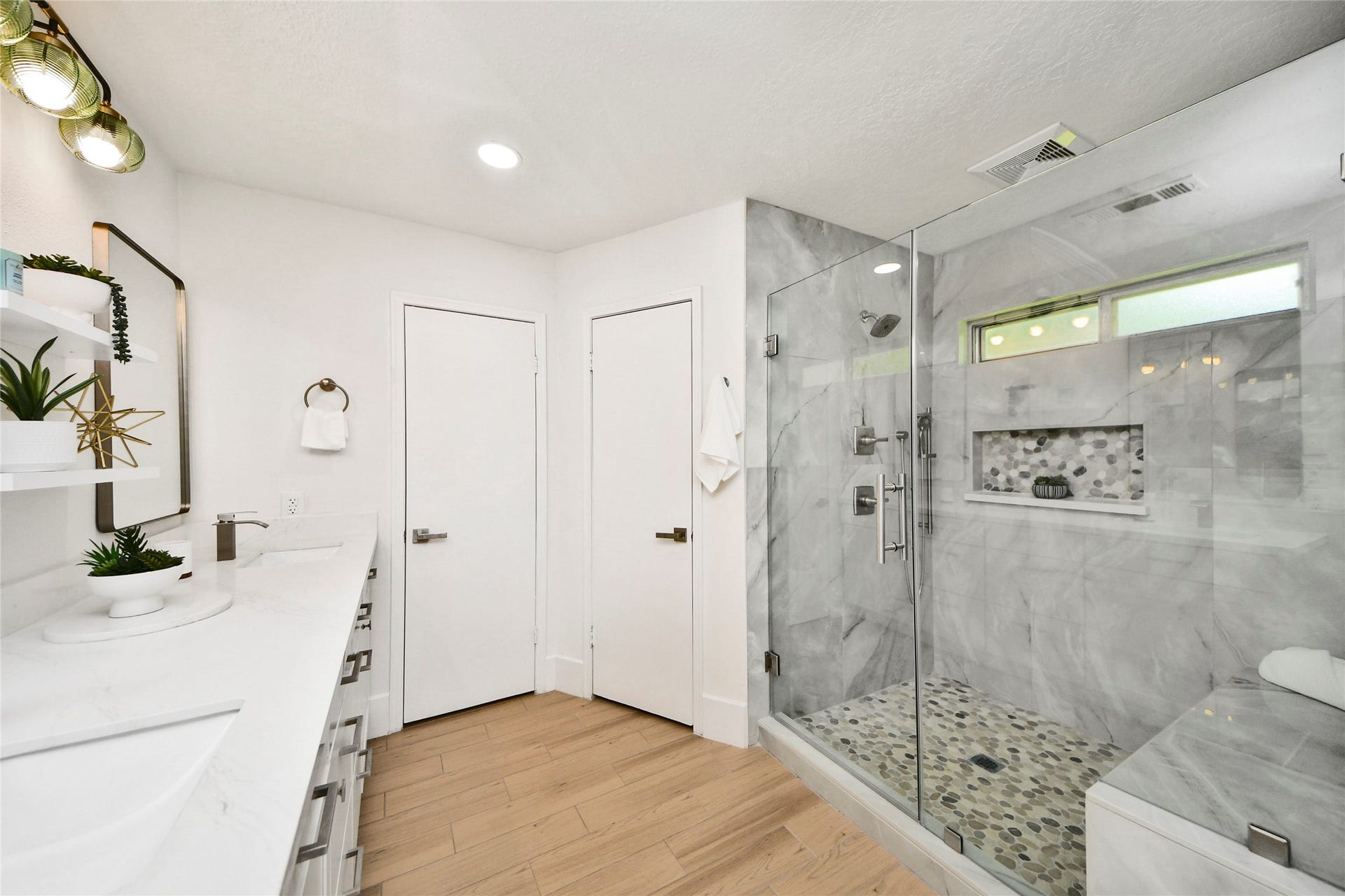 1706 Durfey Lane, Katy, TX 77449 Master bath/ over size walking shower