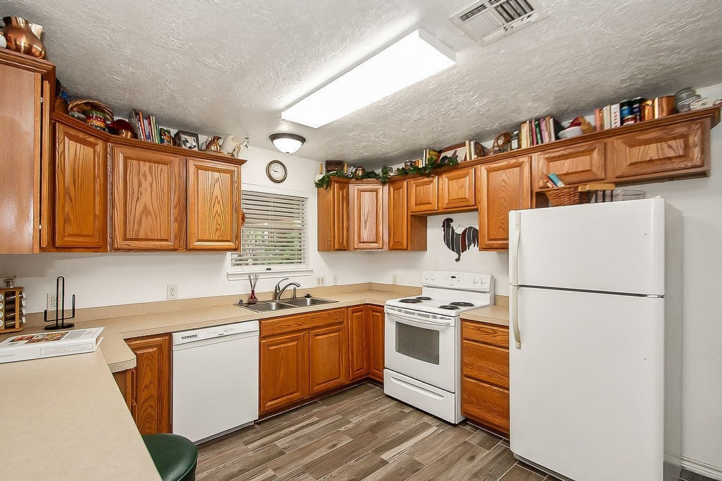131 5th Street, San Leon, TX 77539 131 5th Street, San Leon, TX 77539