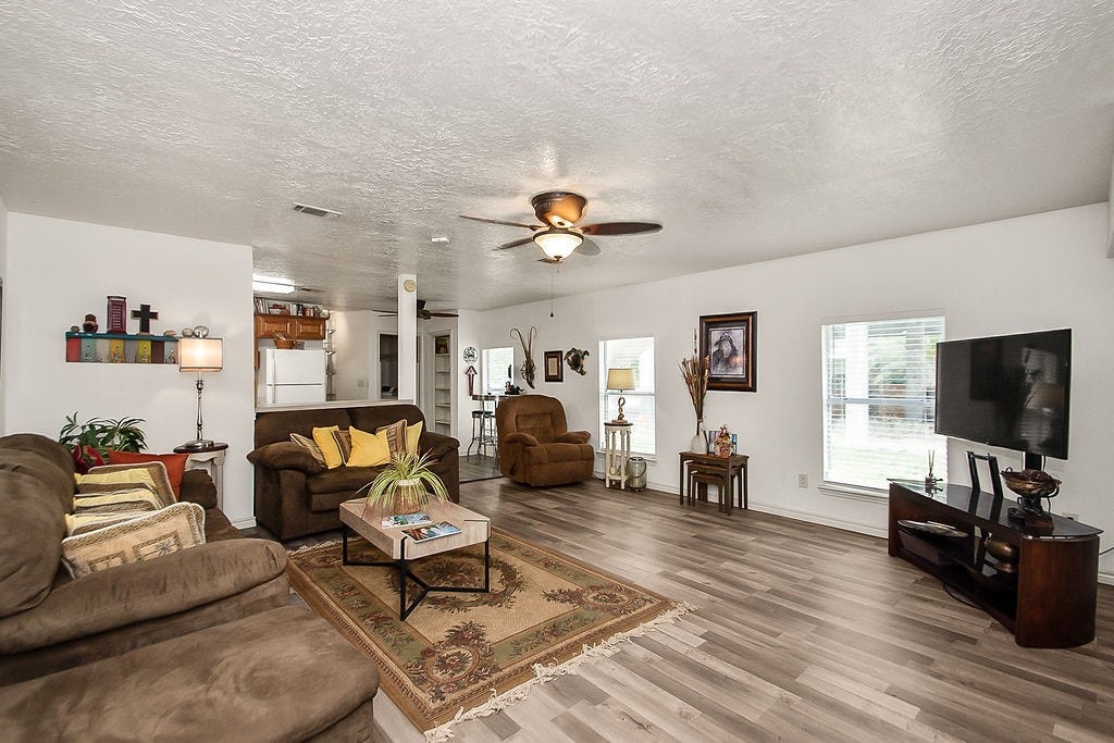 131 5th Street, San Leon, TX 77539 131 5th Street, San Leon, TX 77539