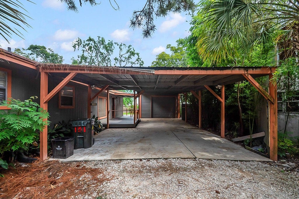 131 5th Street, San Leon, TX 77539 131 5th Street, San Leon, TX 77539