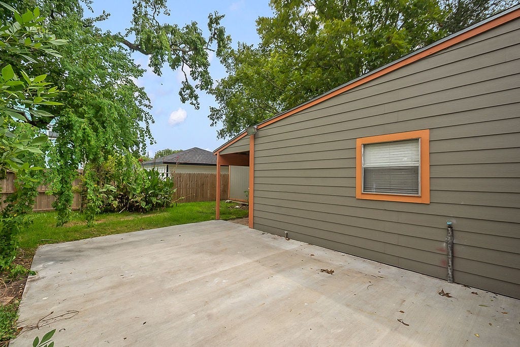 131 5th Street, San Leon, TX 77539 131 5th Street, San Leon, TX 77539