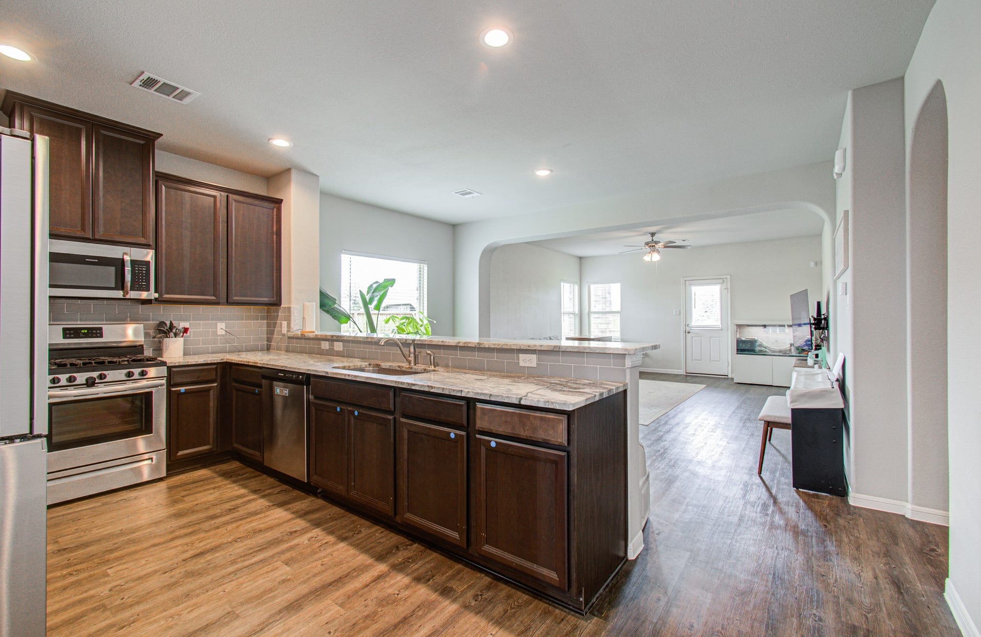 10535 Amador Peak Drive, Rosharon, TX 77583